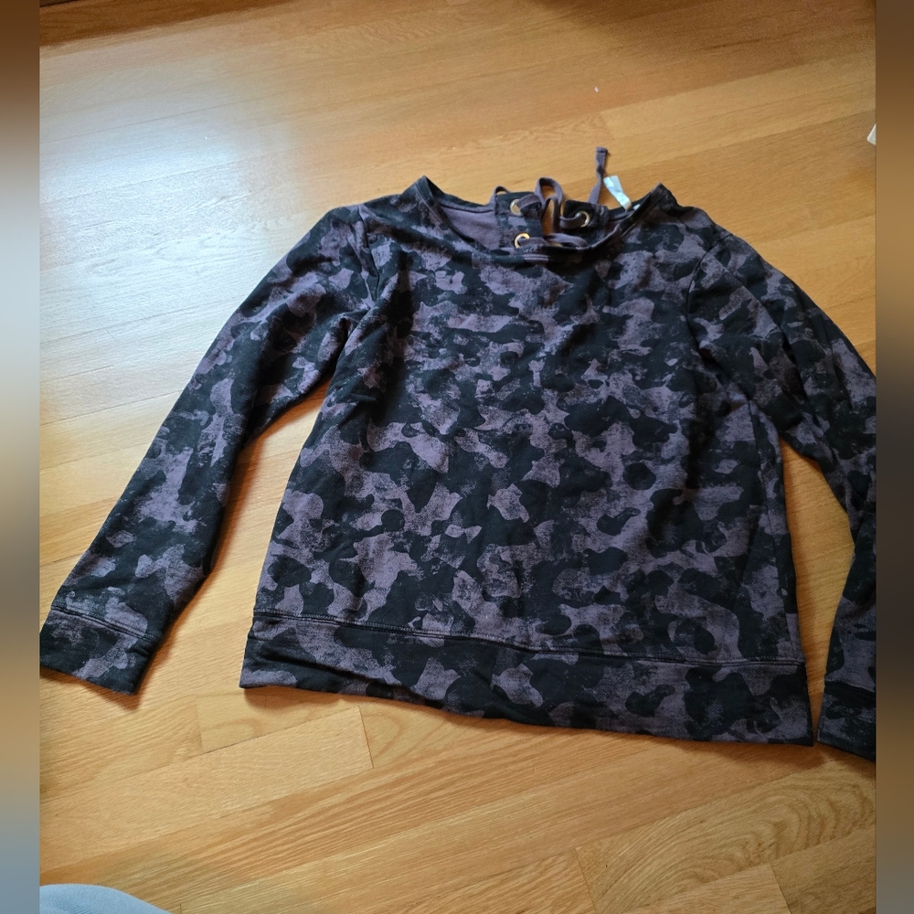 Mono B sweatshirt Sz M/l